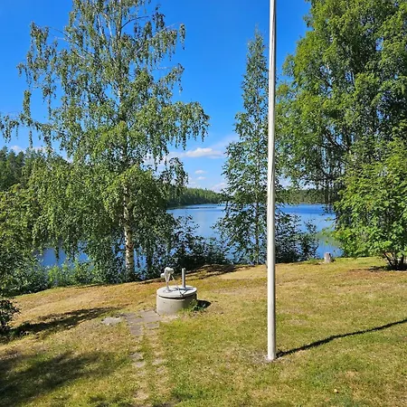 Perinteinen Moekki Jaerven Rannalla Chalet Jongunjoki