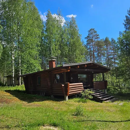 Chalet Perinteinen Moekki Jaerven Rannalla